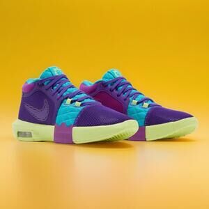 NIKE LEBRON WITNESS VIII 8 FB2239-500 Field Purple/White/Dusty Cactus Size 11.5